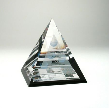 Image de Trophée - Tombstone - Triangle et pyramide - 4 côtés